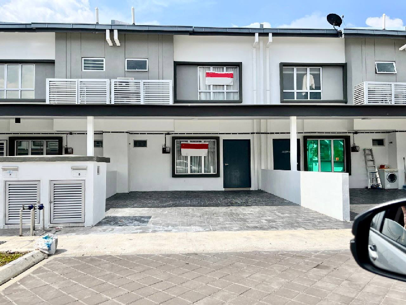 FULLY FURNISHED 2 Storey Terrace Kita Bayu Cybersouth