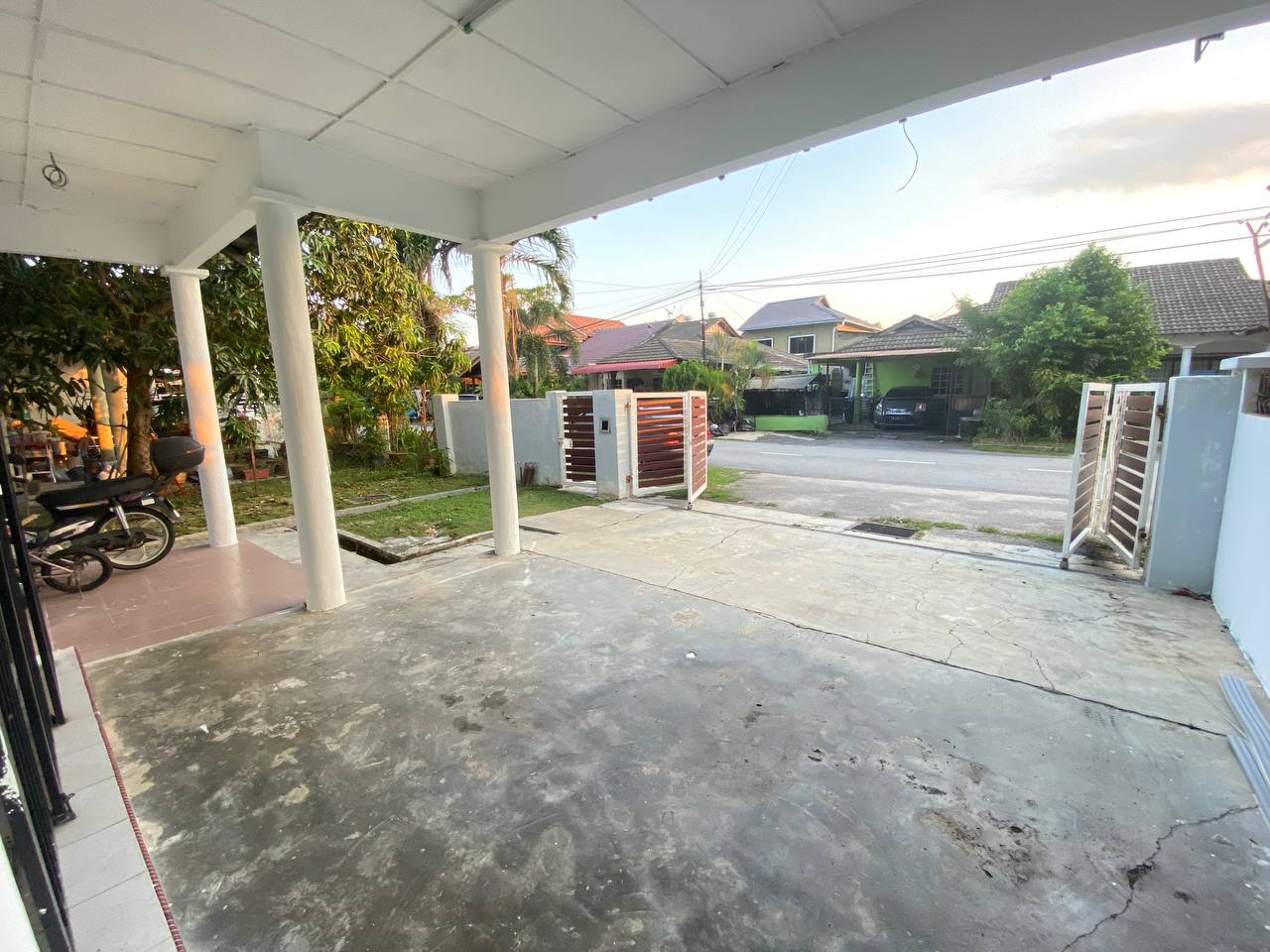 SEMI-D 2 Storey Taman Desa Surada Seksyen 8 Bangi - photo 2