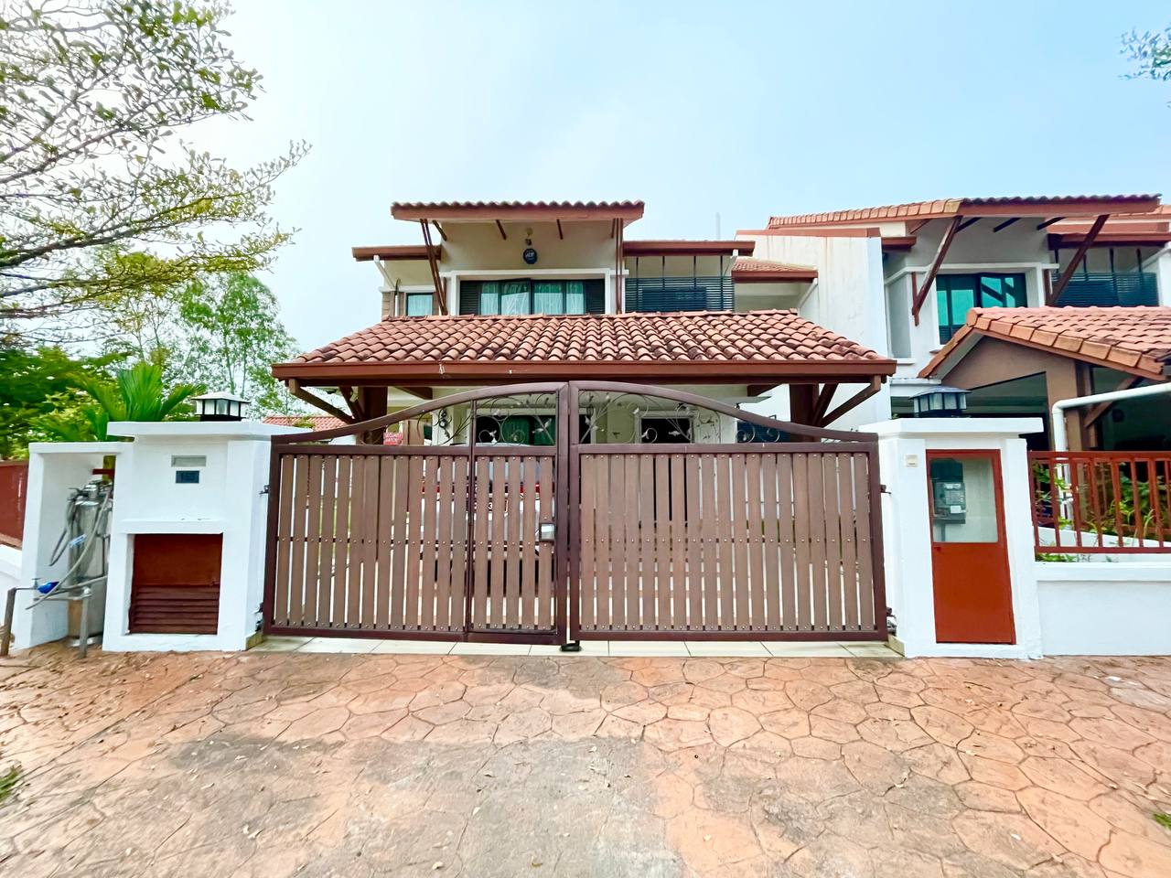 CORNER LOT 2 Storey Sari Ilham Alam Sari Bangi - photo 1