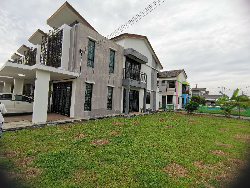 FACING OPEN 2 Storey Corner Saujana KLIA Kota Warisan Sepang