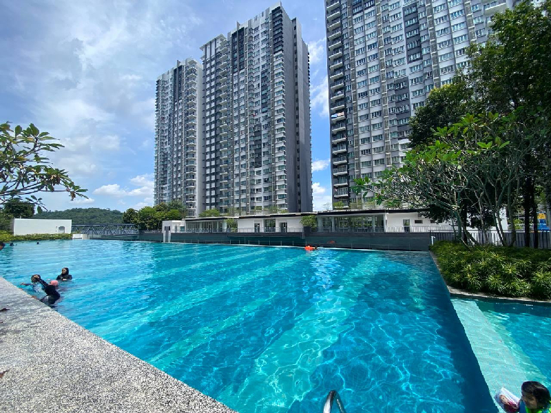 WITH BALKONI Savanna Executive Suite Southville City Bangi