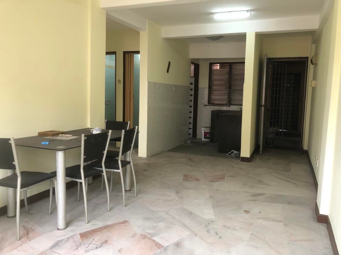 PKNS flat Sek 7 Shah Alam JR - photo 2