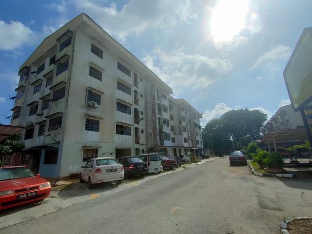 Flat PKNS Sek 24 By Zainal - photo 11