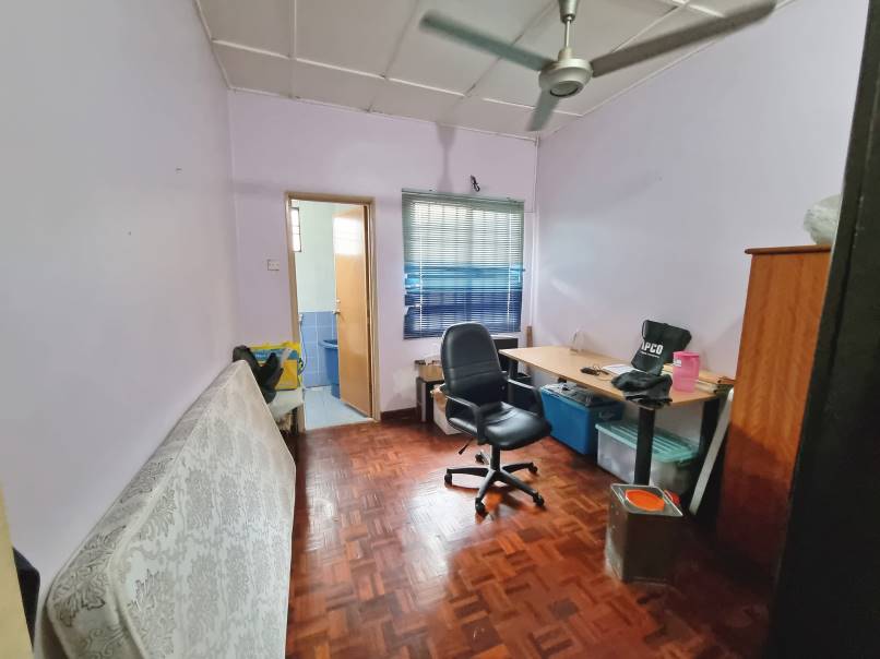2 Story Berjaya Park, Kota Kemuning - photo 4
