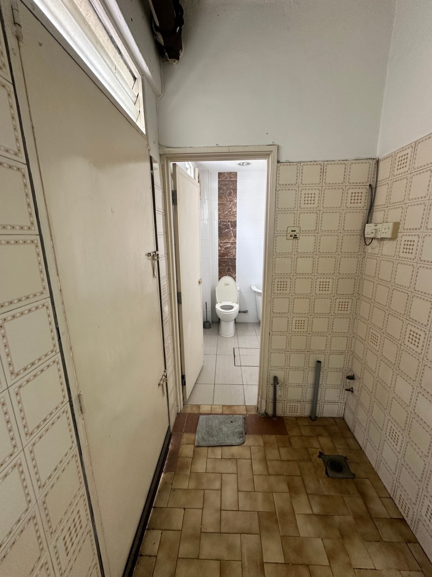 2 Storeys Kepong Baru Landed End Lot with ample parking lot side and back - photo 5