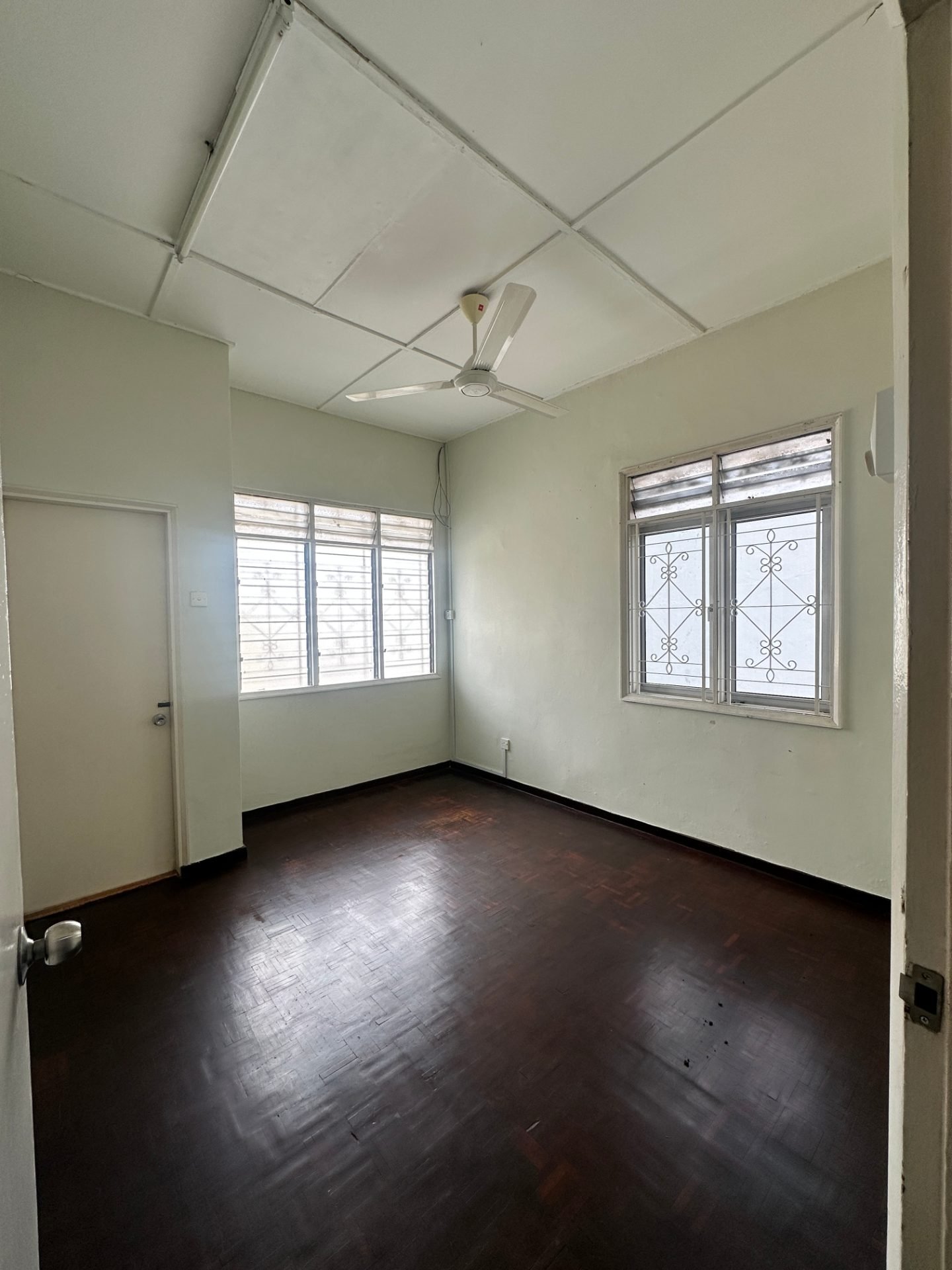2 Storeys Kepong Baru Landed End Lot with ample parking lot side and back - photo 10
