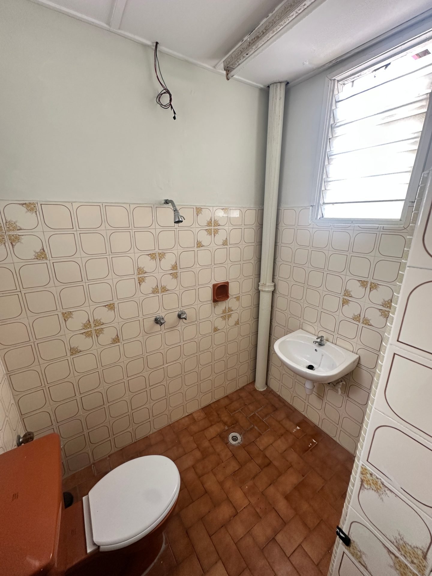 2 Storeys Kepong Baru Landed End Lot with ample parking lot side and back - photo 12