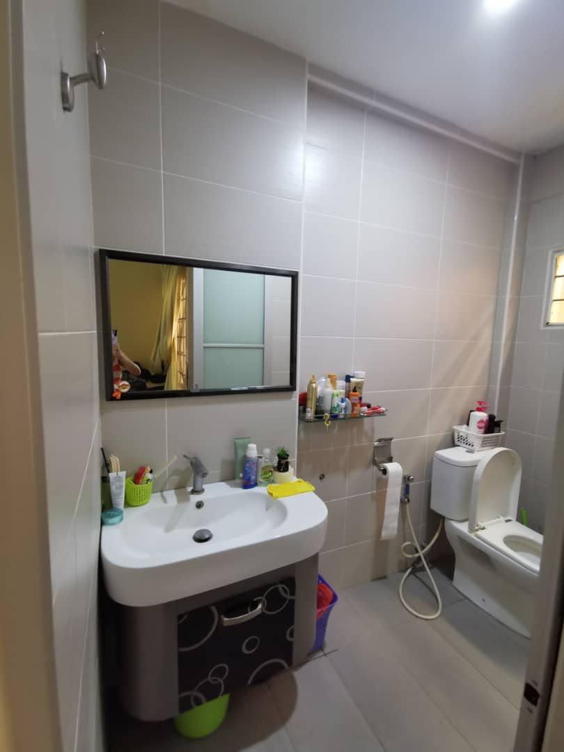 Double Storey Semi D Landed at Sungai Besi Indah, Seri Kembangan near The Mines Shopping Complex - photo 7