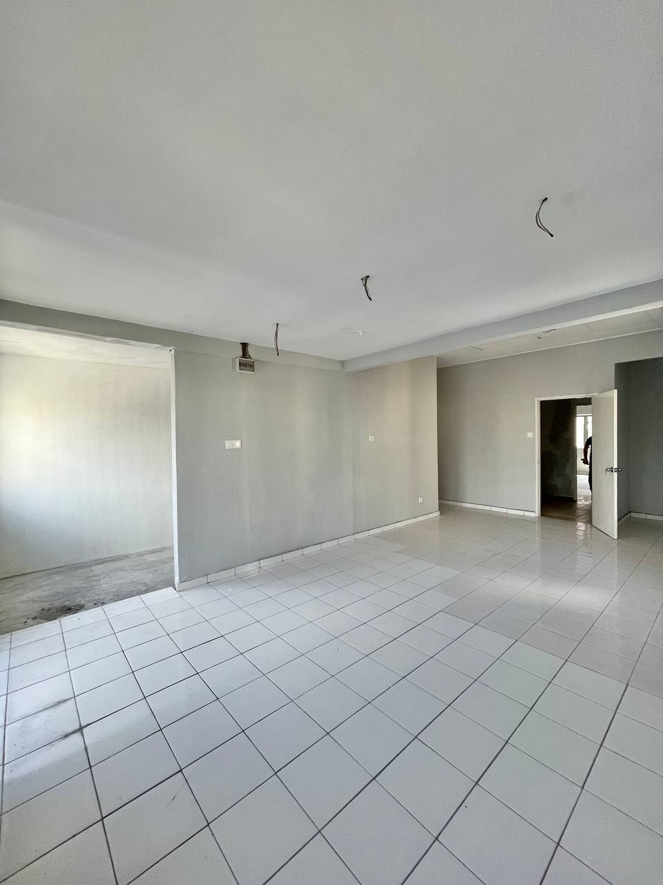 Triple storey Terrace House Taman Subang Intan - photo 2