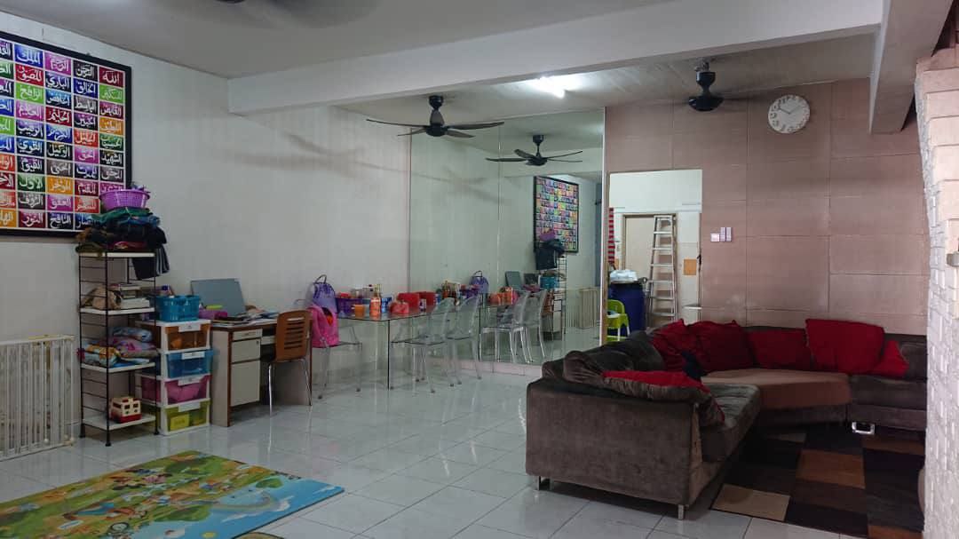 Double Storey at Taman Bukit Indah Sungai Buloh - photo 4
