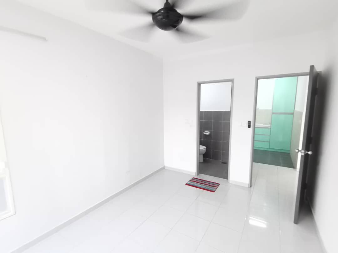 RESIDENSI LAGUNA BIRU 2, TAMAN TASIK BIRU, KUNDANG - photo 8