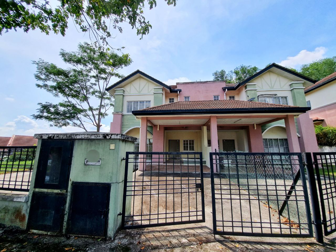 Corner Unit 2 Storey SemiD Subang Impian Shah Alam - photo 2