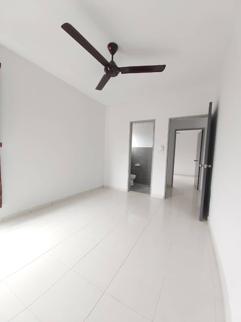 RESIDENSI LAGUNA BIRU 2, TAMAN TASIK BIRU, KUNDANG - photo 3