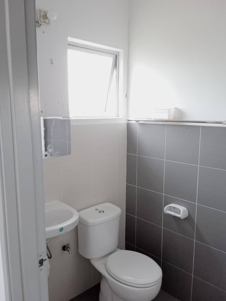 RESIDENSI LAGUNA BIRU 2, TAMAN TASIK BIRU, KUNDANG - photo 13