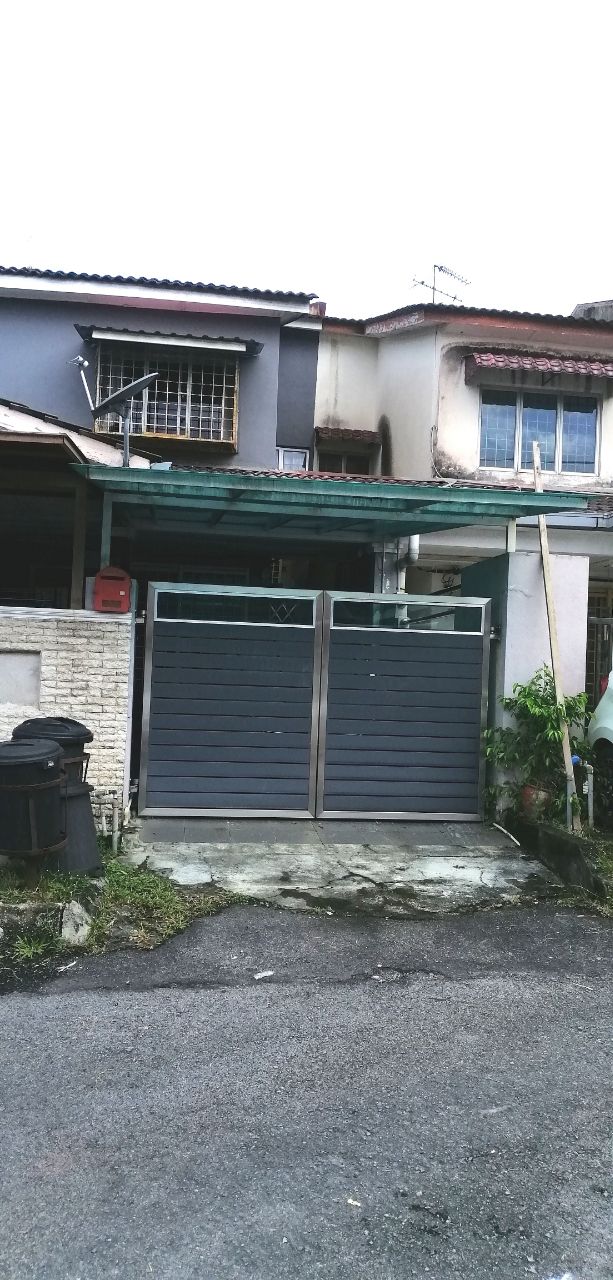 Townhouse Ground Floor, Tmn Impian Indah, Sg Buloh - photo 2