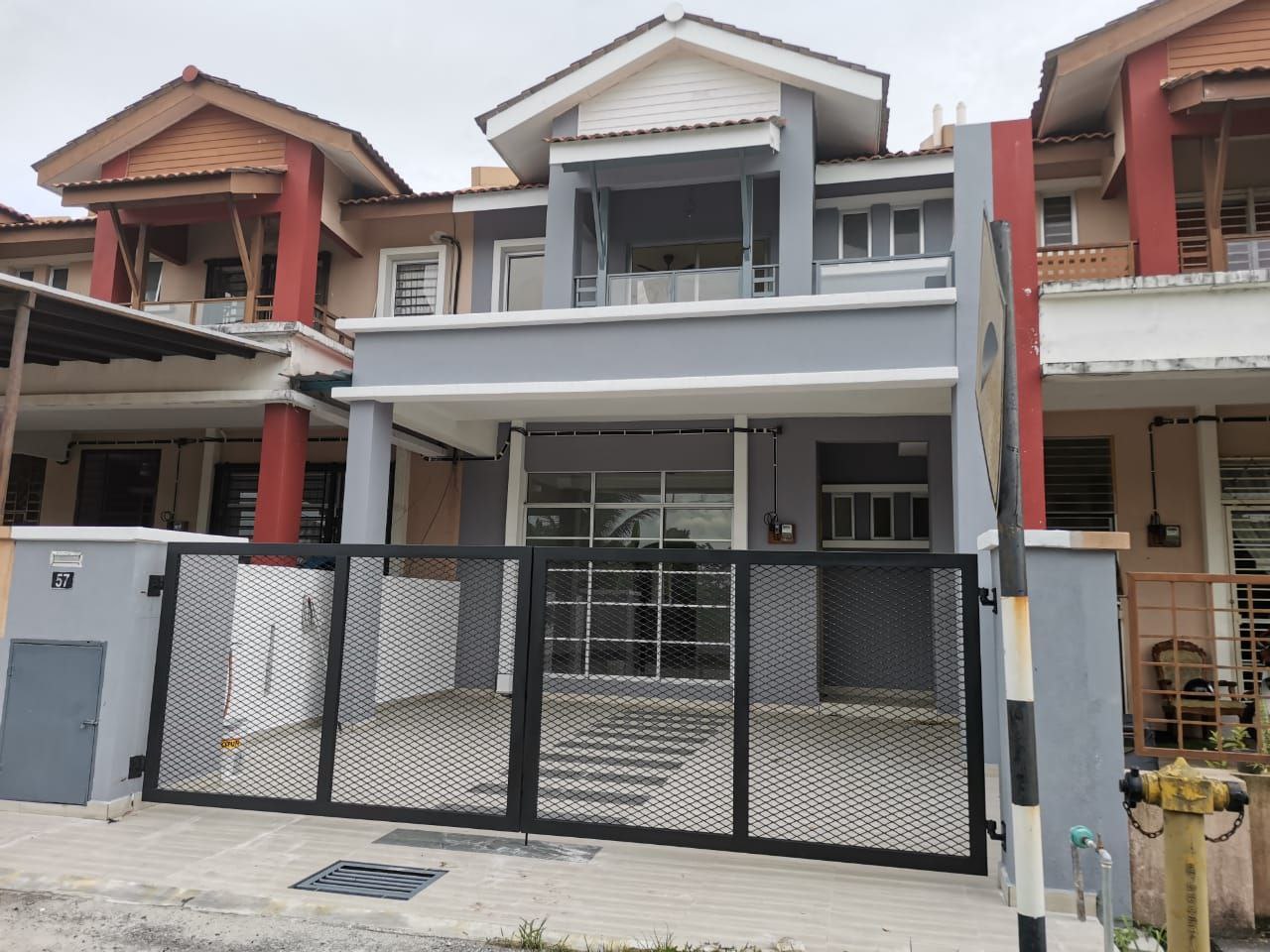 2Storey House Tmn Seri Pristana Bdr Saujana Utama - photo 2