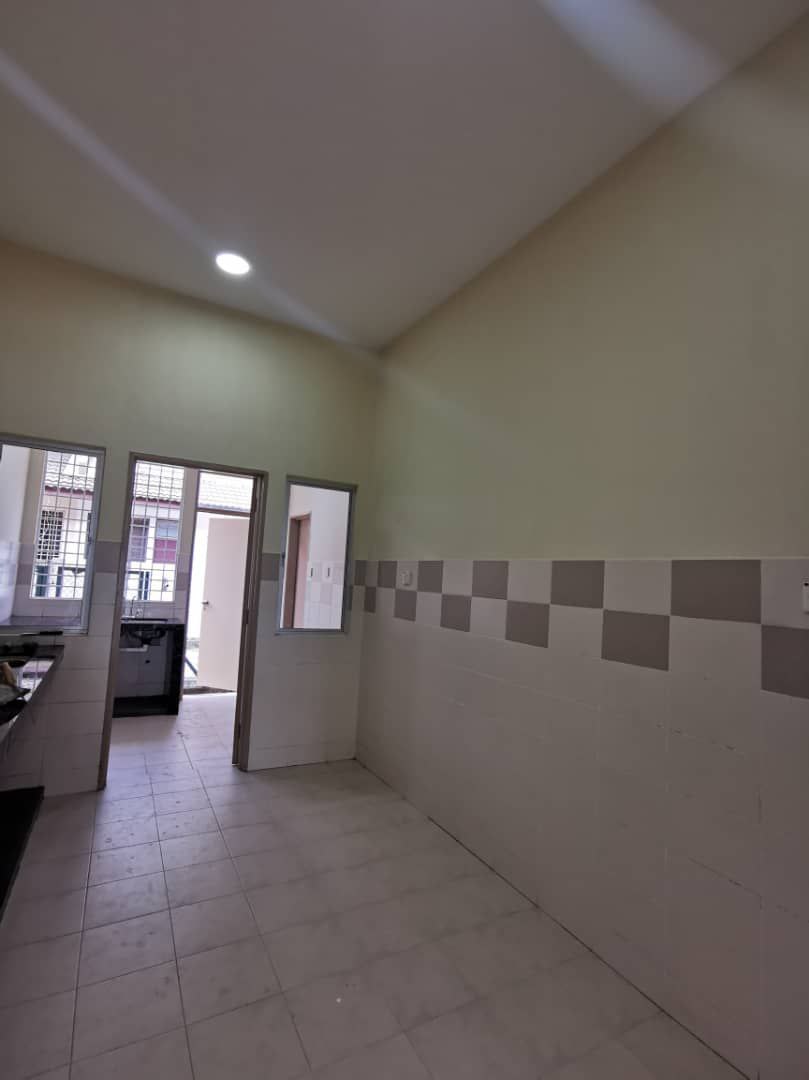 2Storey House Tmn Seri Pristana Bdr Saujana Utama - photo 12