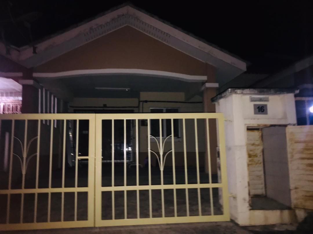 Single Storey Terrace Jalan Alam Suria Puncak Alam - photo 11