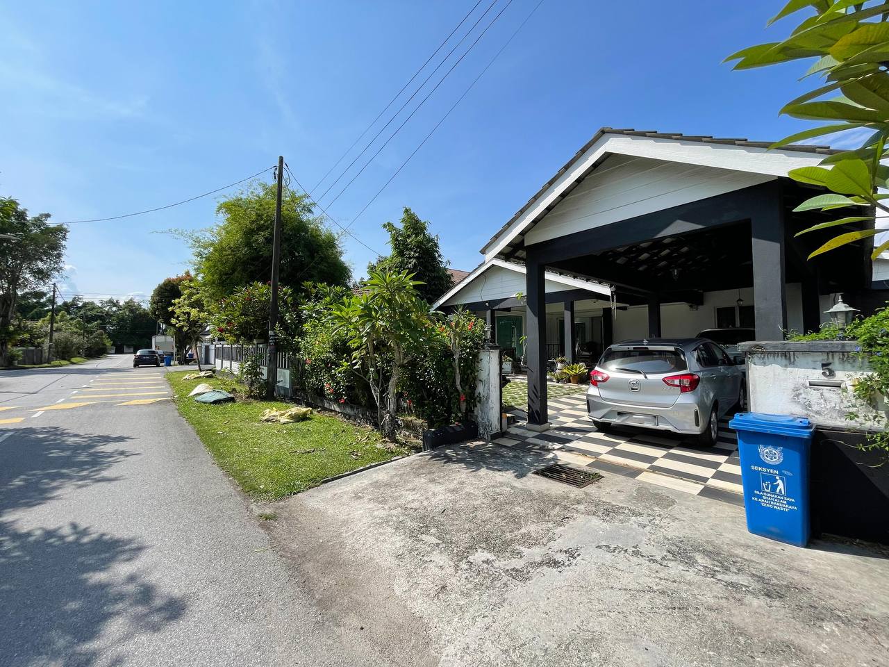 Single Storey Bungalow House, Desa Subang Permai, - photo 2