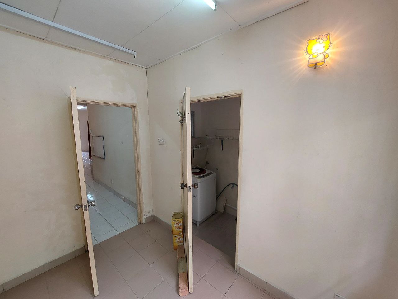 2 Storey House Intermediate Bukit Subang, Selangor - photo 12