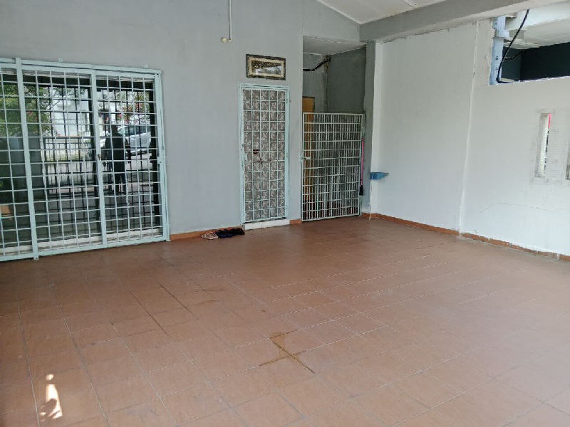 Terrace House Pantai Hillpark - photo 2