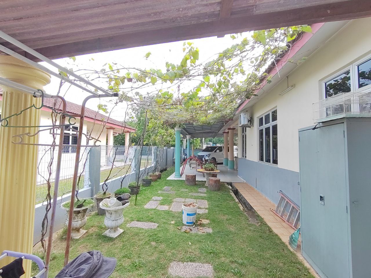 Single Storey Semi D Taman Dahlia - photo 8