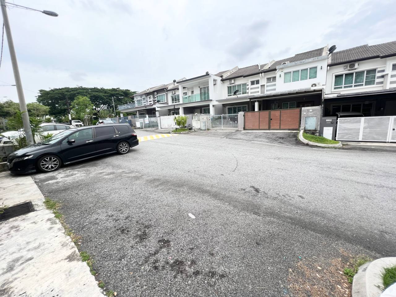 Double Storey Terrace Hillpark 2 - photo 3