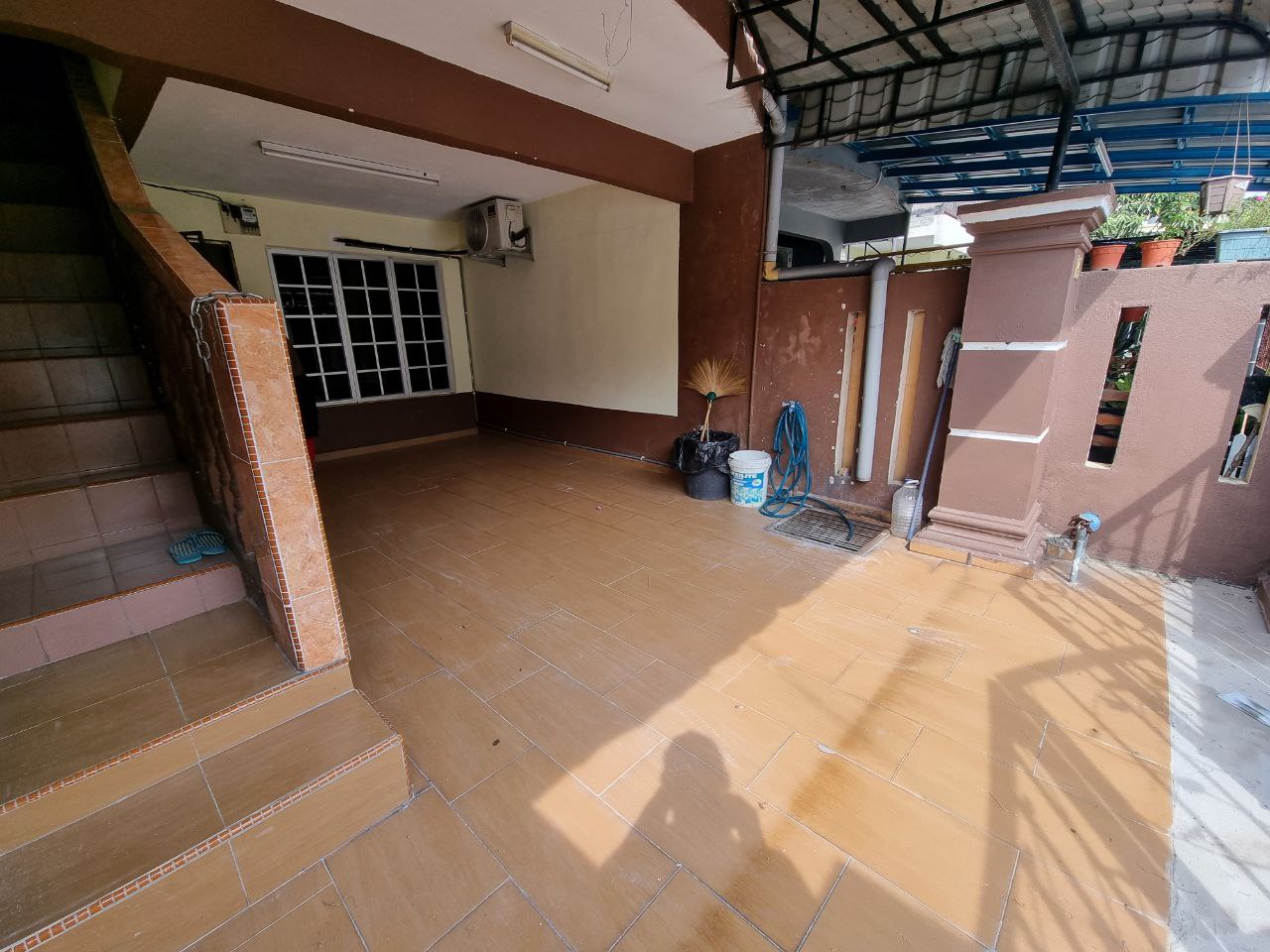 Renovated Double Storey Taman Medan Petaling Jaya - photo 2