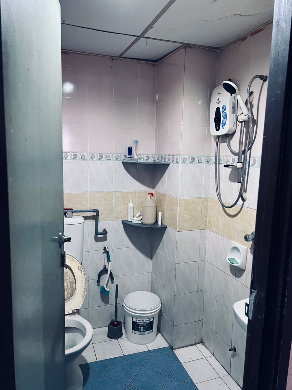 Permai Villa Condominium Taman Puchong Permai - photo 3