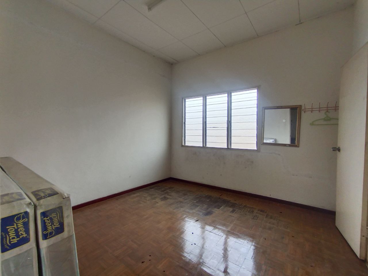 Double Storey Terrace Taman Pinggiran Senawang - photo 3