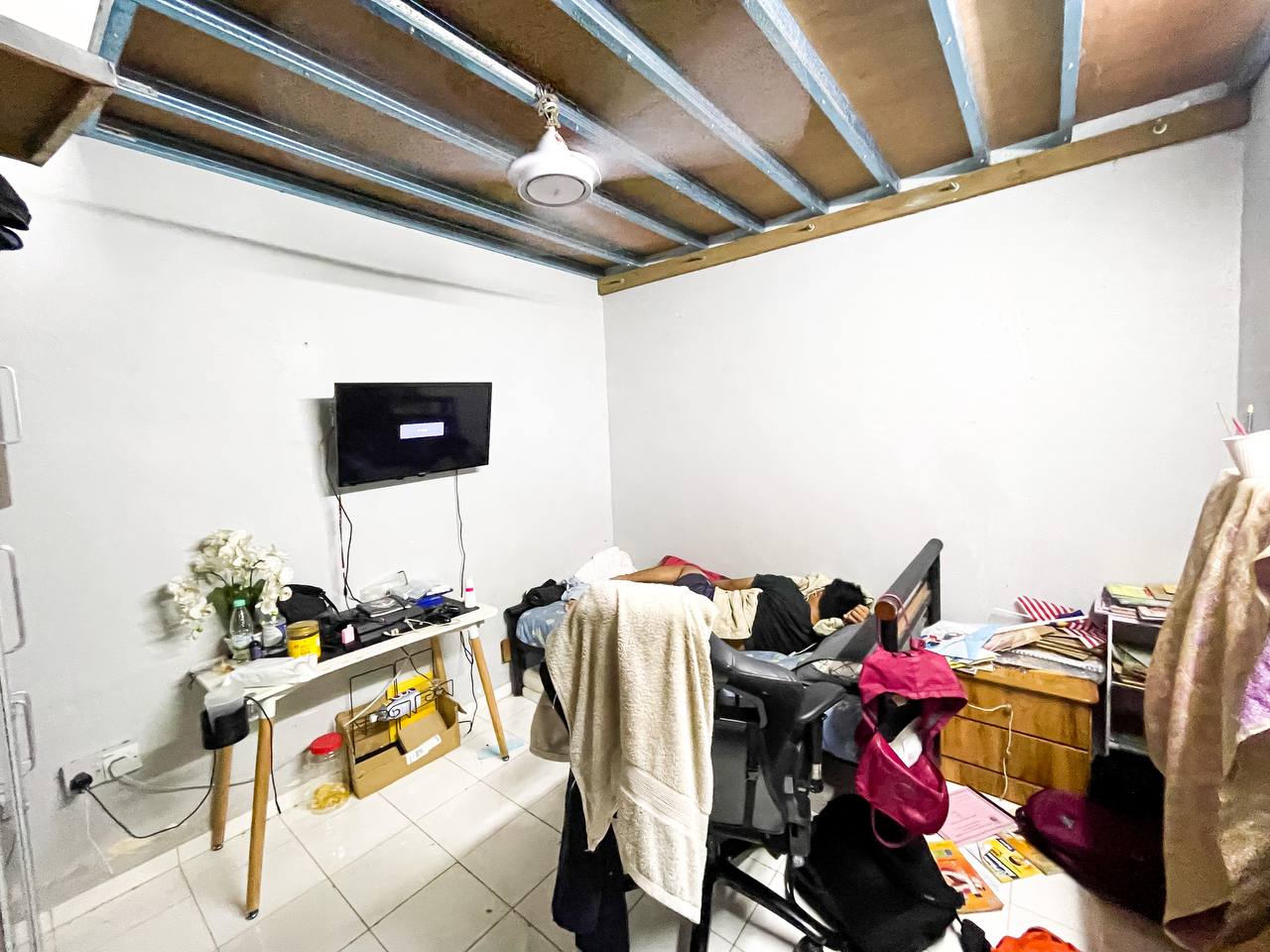 Single Storey Terrace Taman Meru Jaya - photo 3