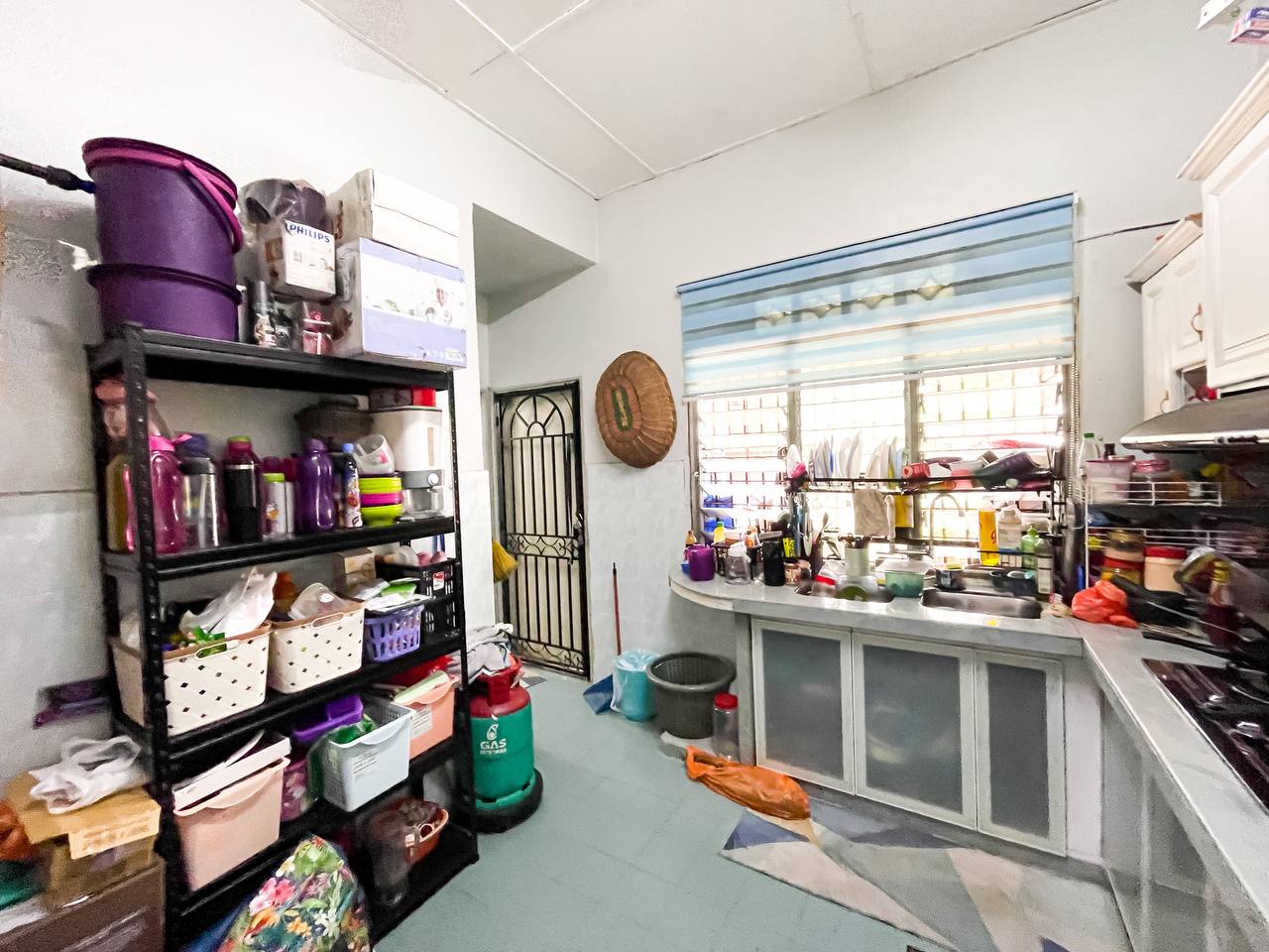 Single Storey Terrace Taman Meru Jaya - photo 10