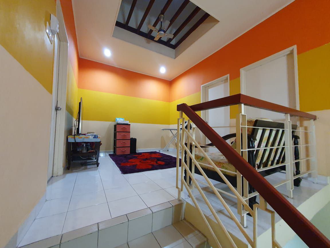 Double Storey Terrace Taman Bukit Subang - photo 2