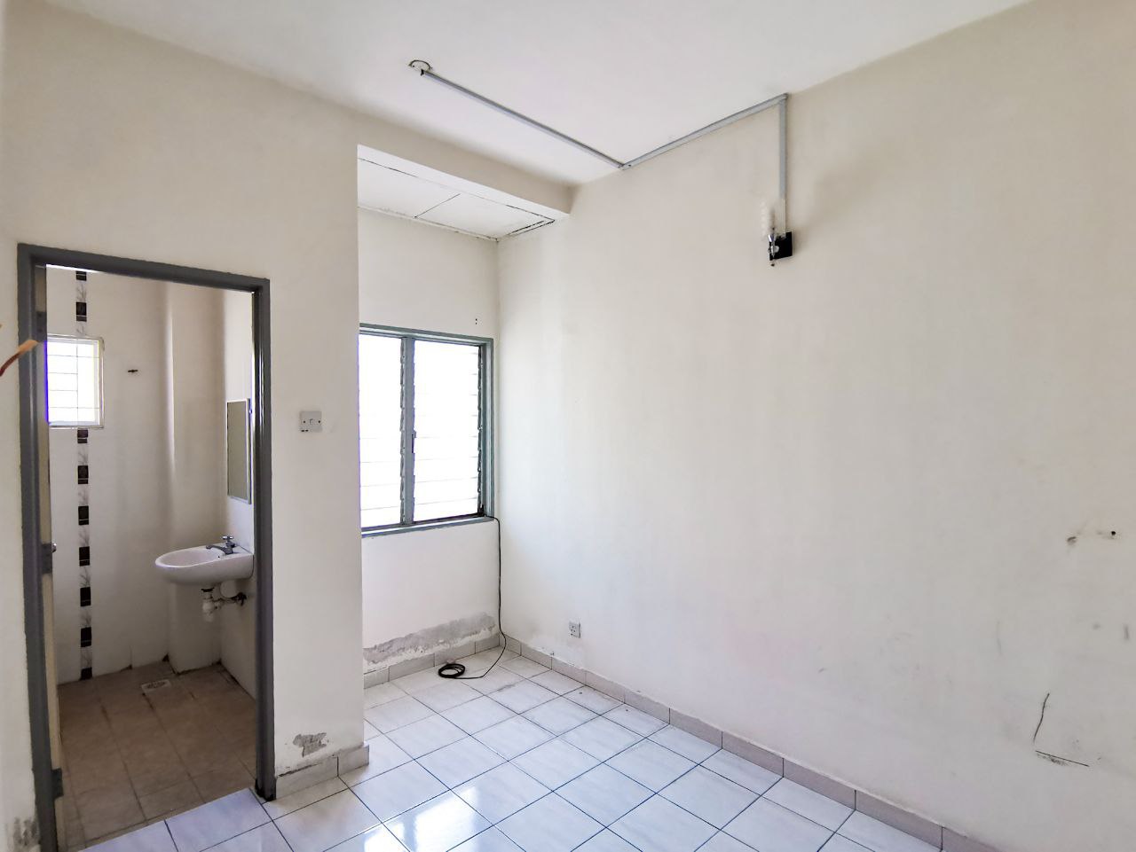 Double Storey Terrace Antara Gapi Serendah - photo 10
