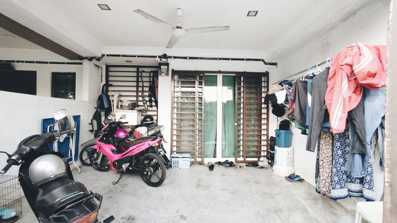 Renovated Double Storey Terrace Seksyen 2 Rinching - photo 3