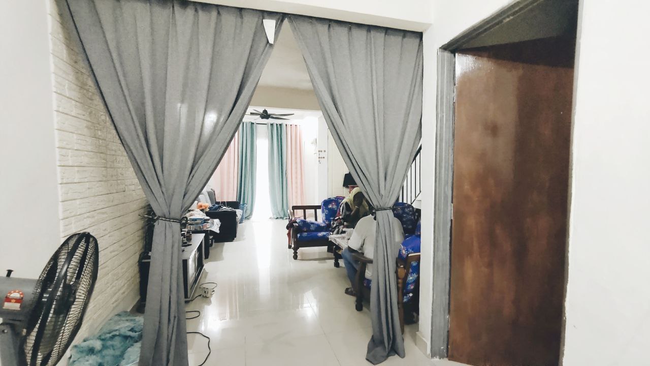 Renovated Double Storey Terrace Seksyen 2 Rinching - photo 6