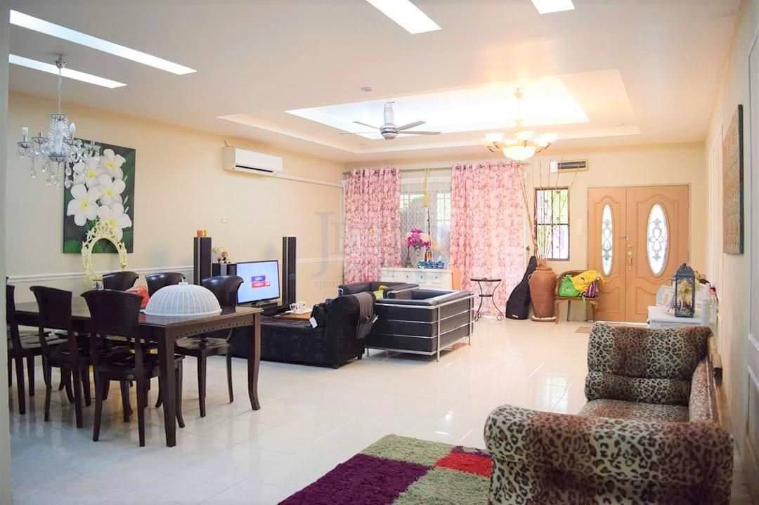 Double Storey Terrace Taman Nusaputra Presint 1 - photo 4