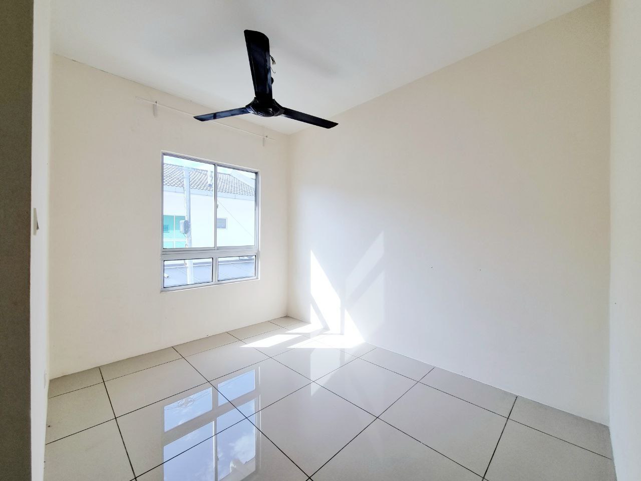 Double Storey Terrace Irama Perdana - photo 4
