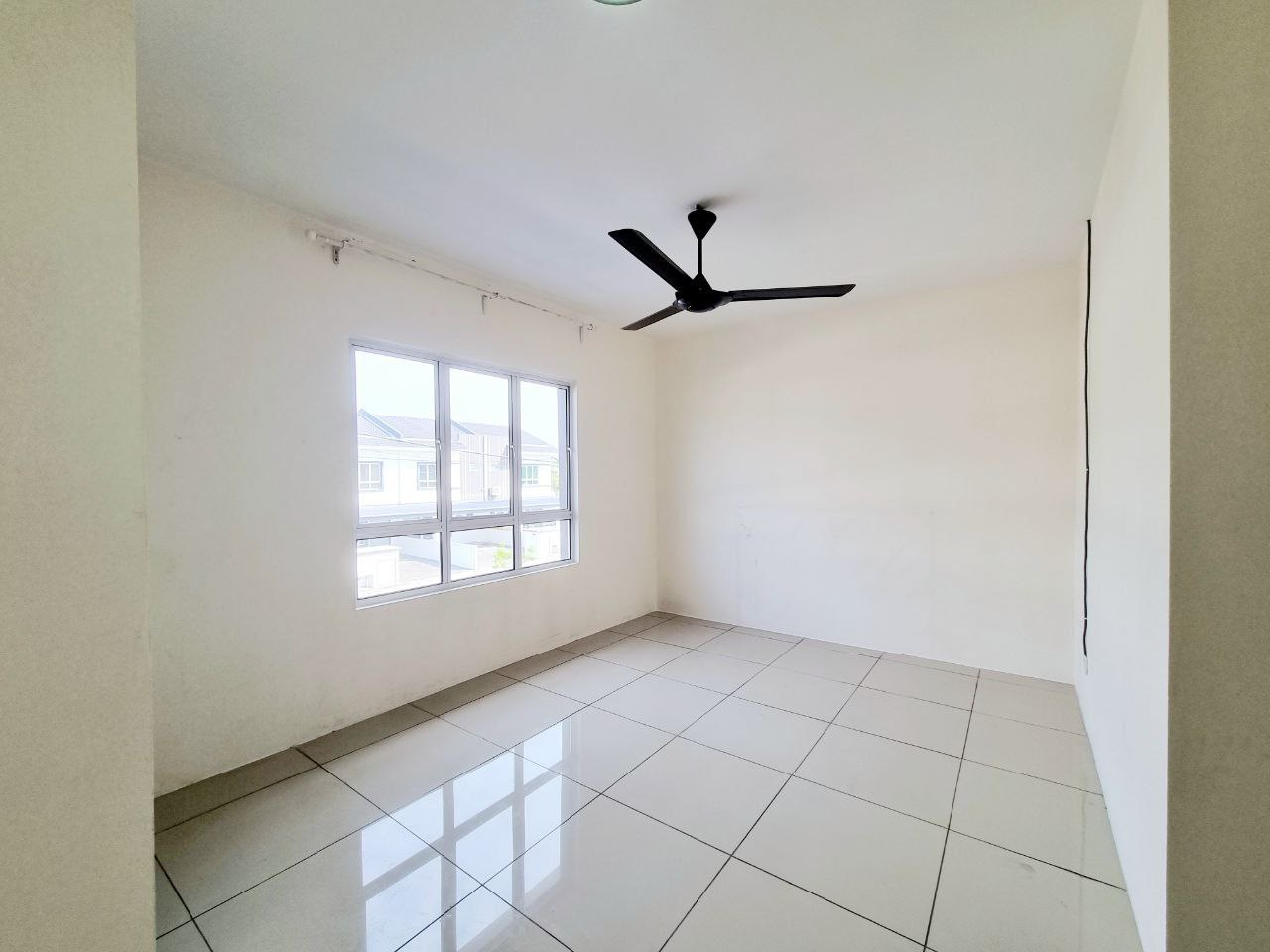 Double Storey Terrace Irama Perdana - photo 8