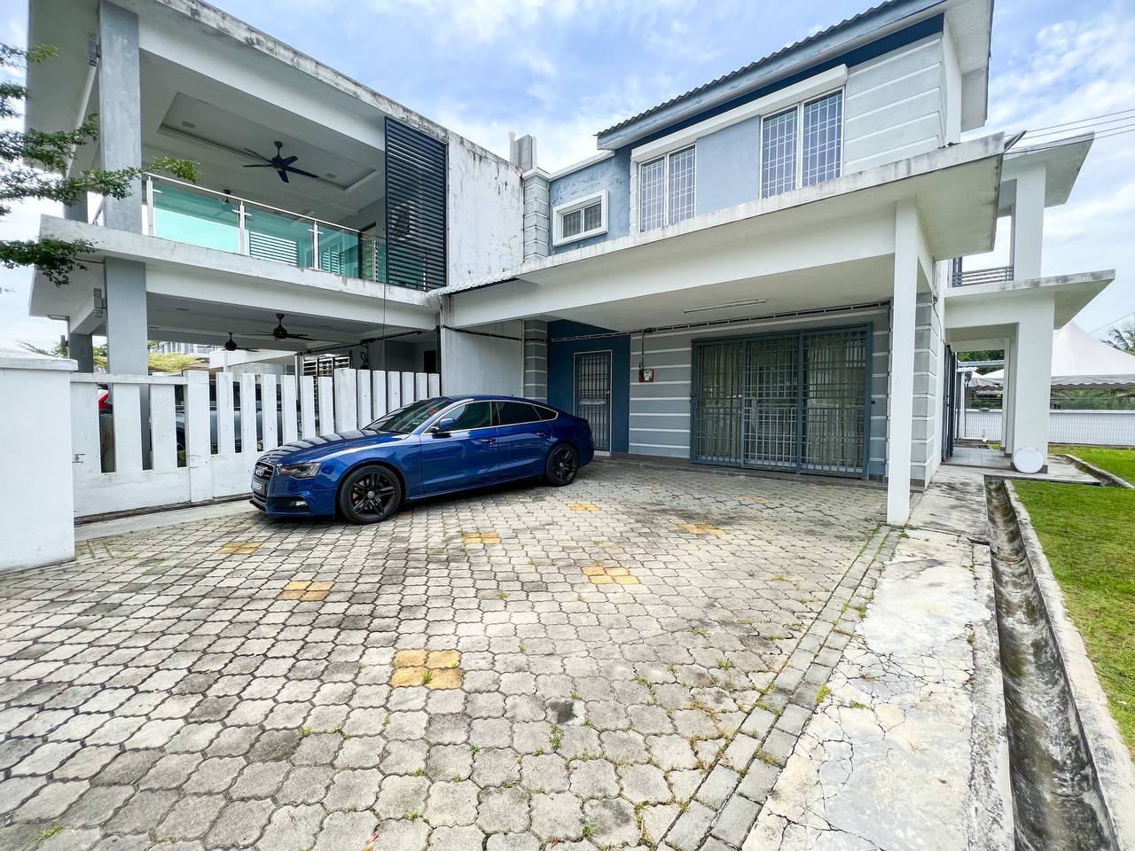 Corner Lot Double Storey Superlink Seri Bangi - photo 2
