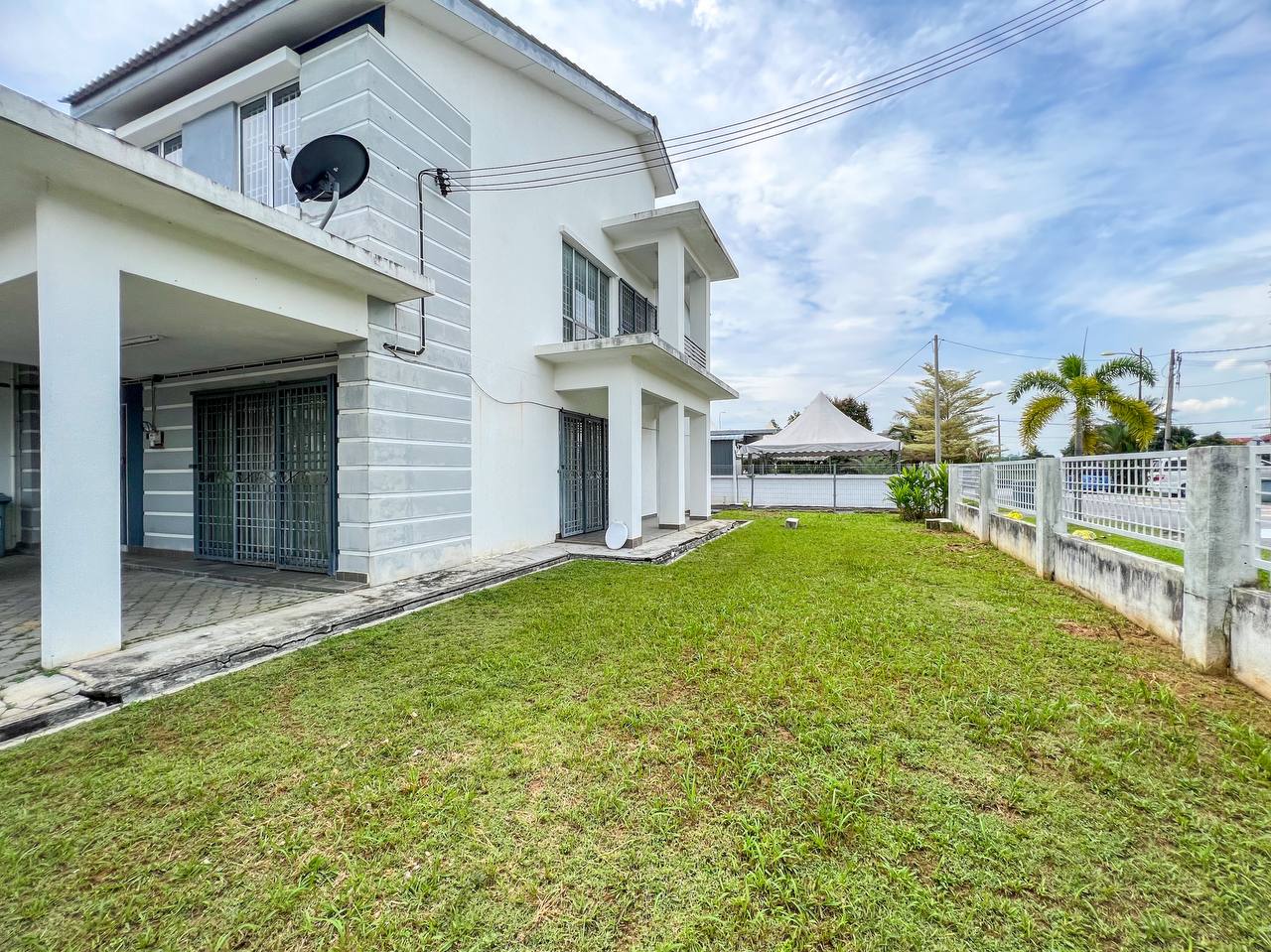 Corner Lot Double Storey Superlink Seri Bangi - photo 3