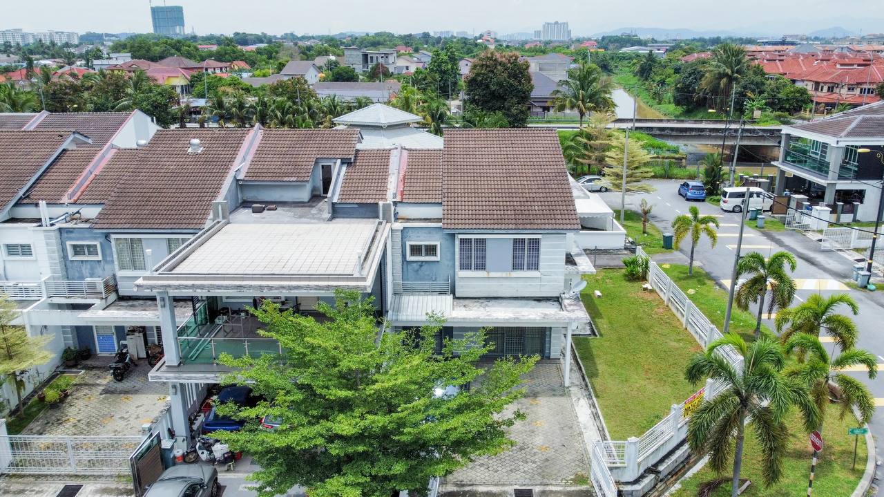 Corner Lot Double Storey Superlink Seri Bangi - photo 10