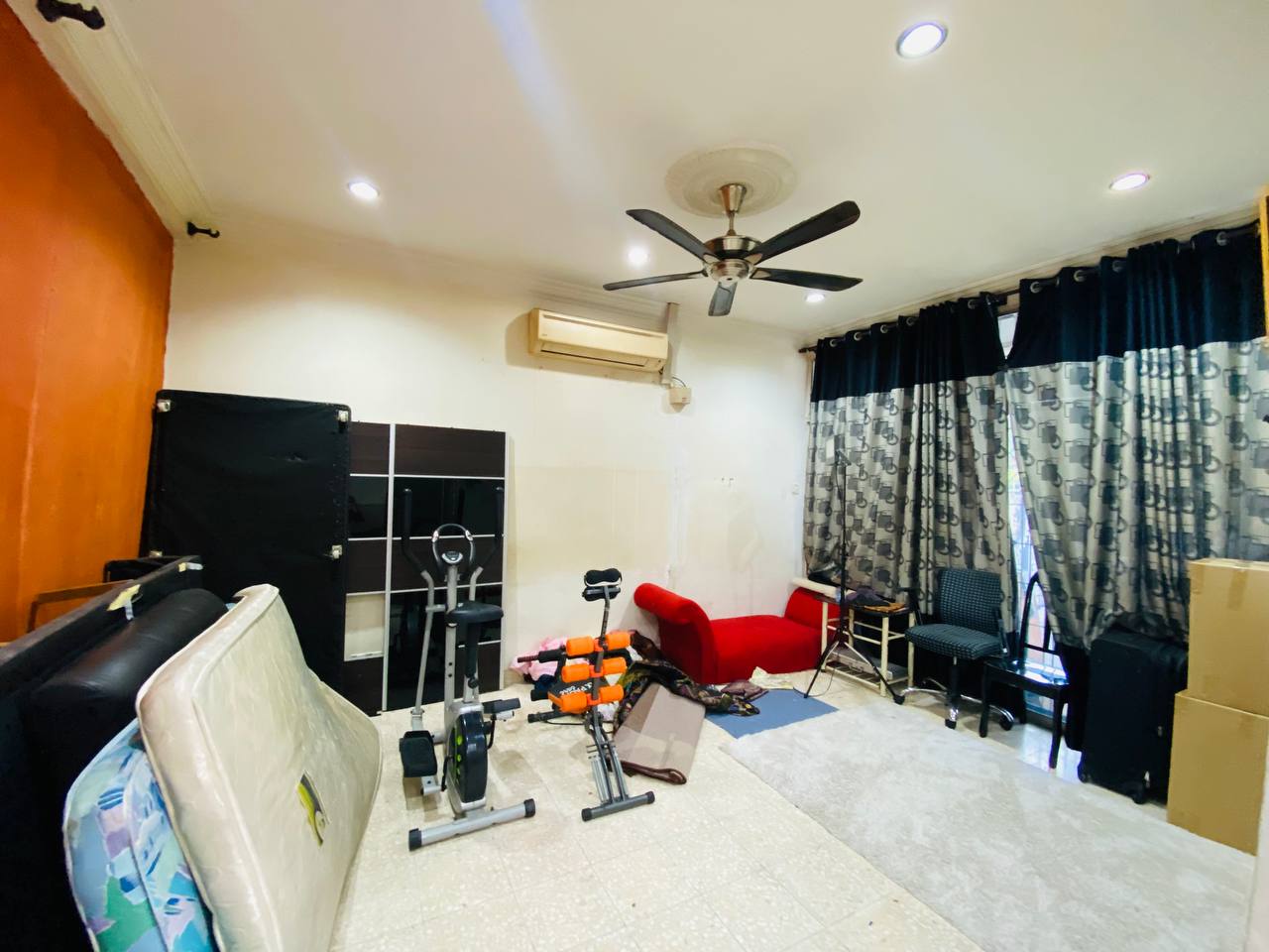 Double Storey Terrace Taman Bakti Ampang - photo 2