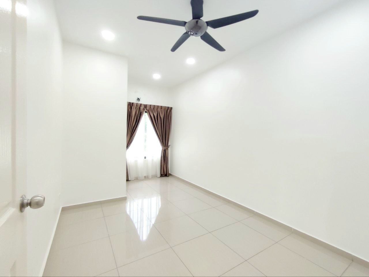 End Lot Double Storey Terrace Taman Semarang Indah - photo 10