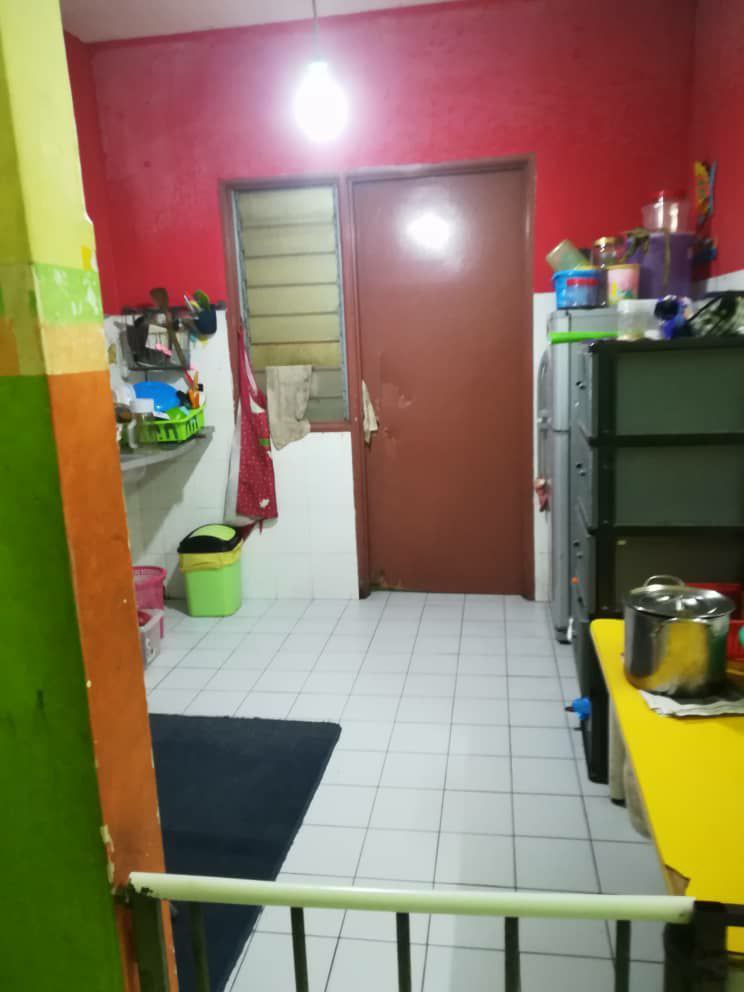 Ground Floor Laksamana Puri Condominium - photo 4