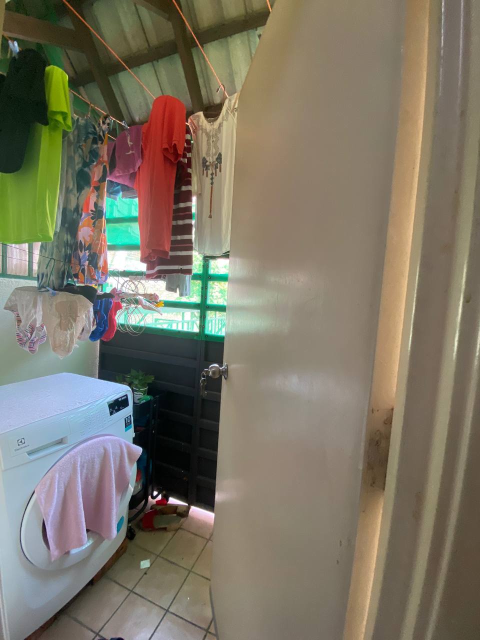 Corner Lot Double Storey Taman Bukit Subang - photo 7
