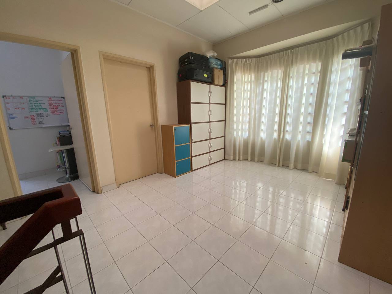 Corner Lot Double Storey Taman Bukit Subang - photo 10