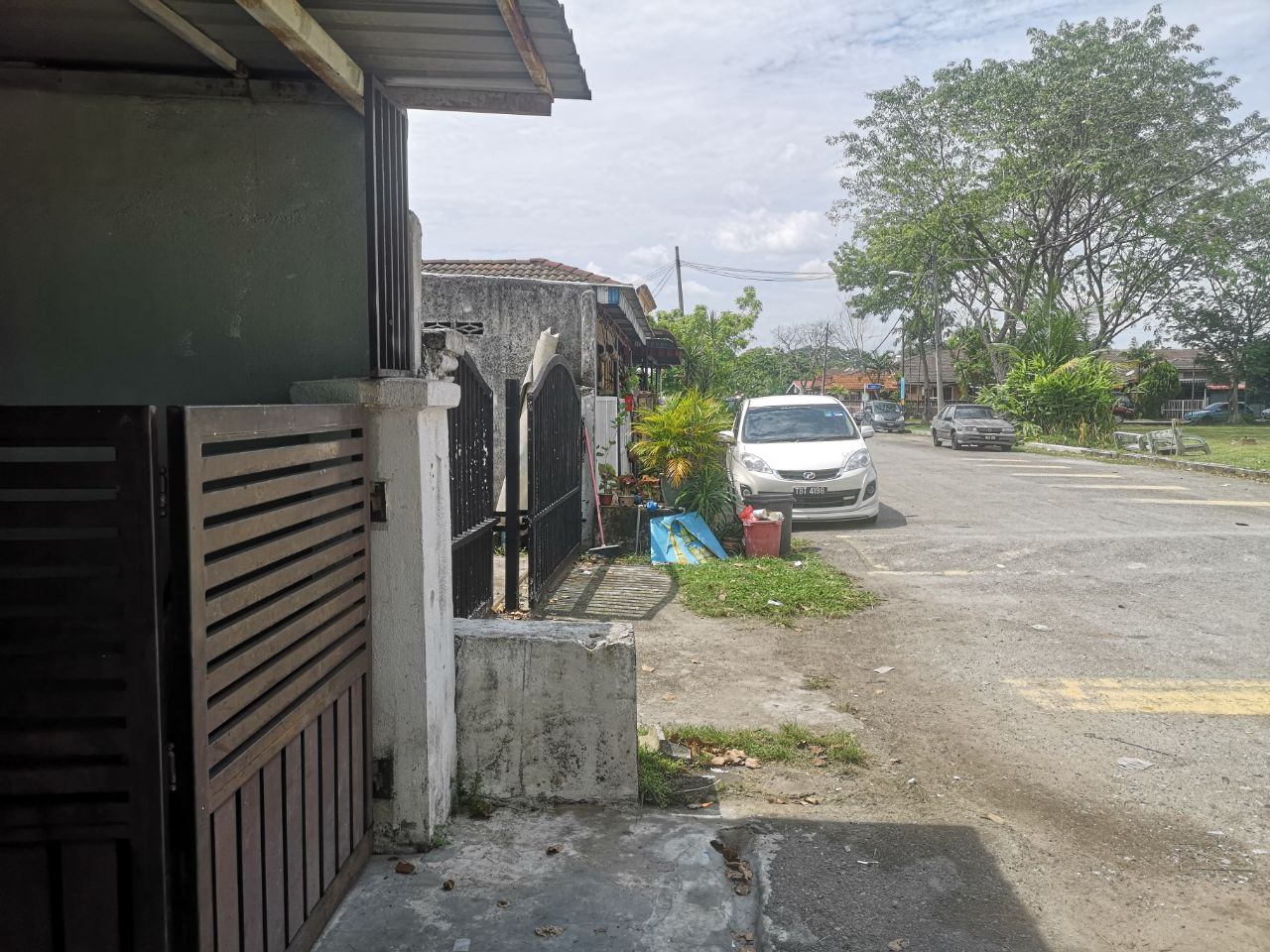 Single Storey Terrace Taman Meru Indah - photo 2