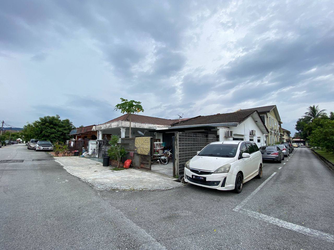End Lot Single Storey Terrace Taman Selaseh 1 - photo 9
