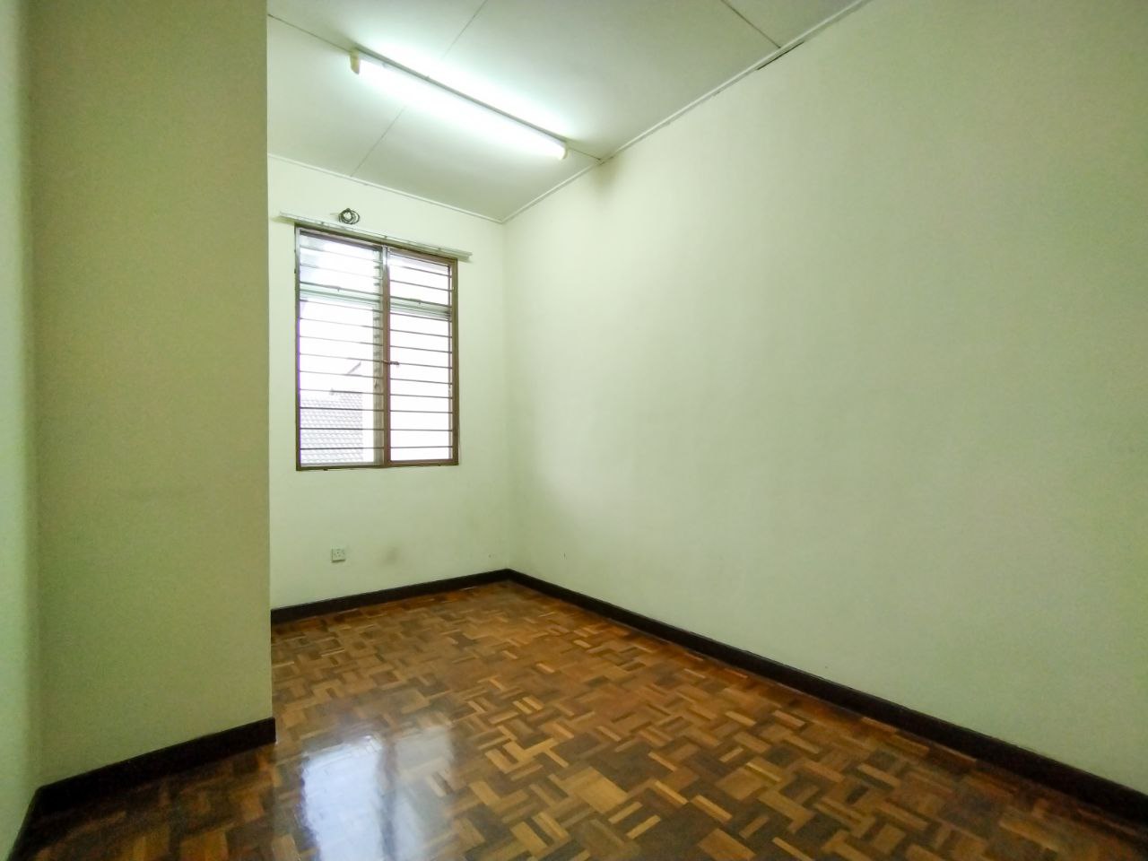 Double Storey Terrace Taman Puncak Jalil - photo 11